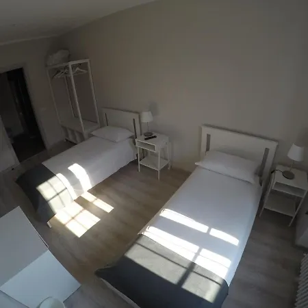 La Fabbrica Oda ve Kahvaltı 3*